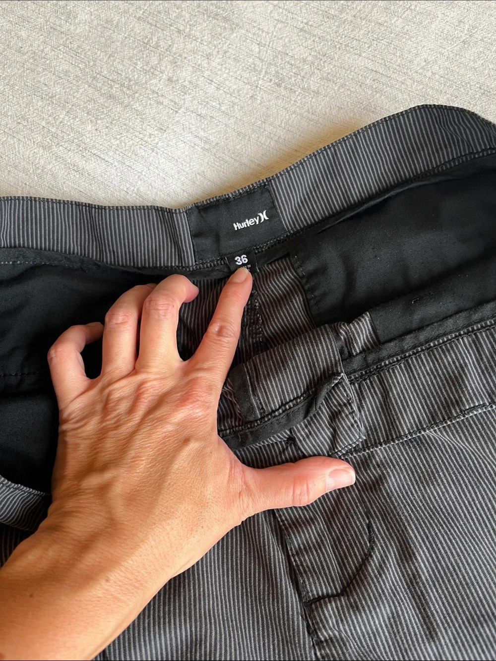 Hurley Mens Shorts Black Grey Pinstripe Flat-Front